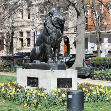 High Quality Life Size Lion Statue