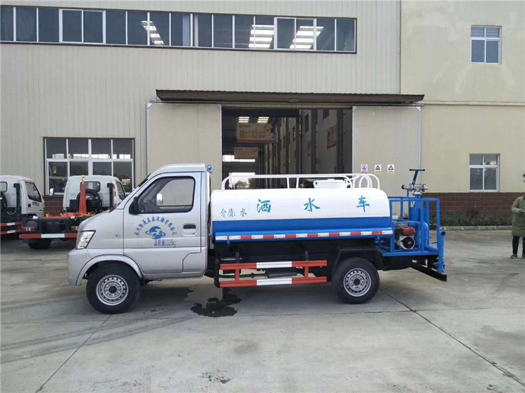 2 Cbm Water Truck 4