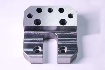 Precision Lateral Mass Plate System