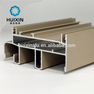 Powder coating aluminum extrusion for display cases