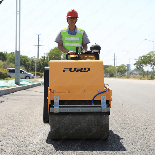 Rouleau de route à double tambour à double tambour de 0,5 tonne avec bonne qualité