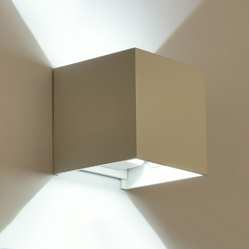 Box Outdoor Wall Lamp