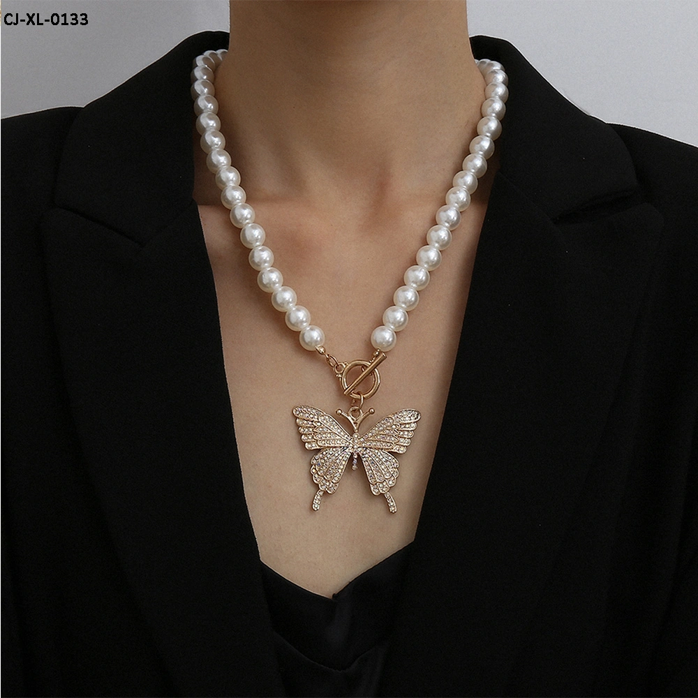 Popular Women Large Butterfly Necklace Alloy Imitation Pearl Necklace Wholesale