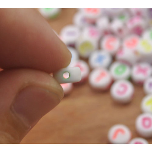 White Alphabet Letter Beads Coin Round Flat Beads 4*7mm