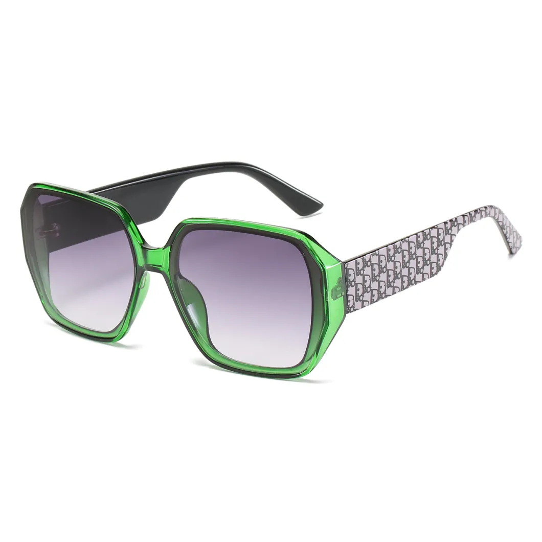 2020 Ready Made Plastic Fashion Sunglasses with Patterns