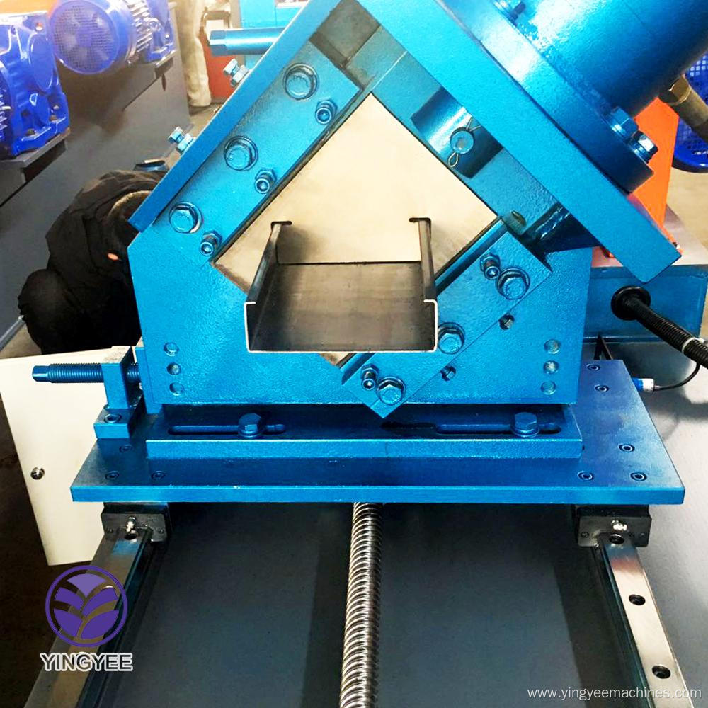 Roll Forming Machine With No Stop Cutiing