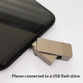 Черный поворотный металлический USB -накопитель