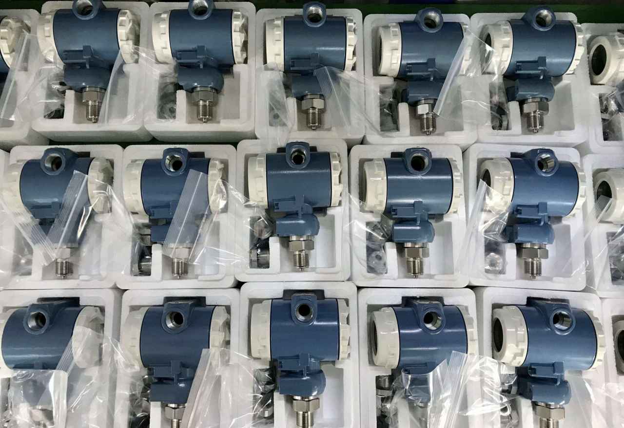 Explosion Proof 4-20mA HART Digital Display Electronic Smart Pressure Transducers And Pressure Transmitter