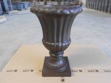 High quality classic antique bronze decorative urn pot