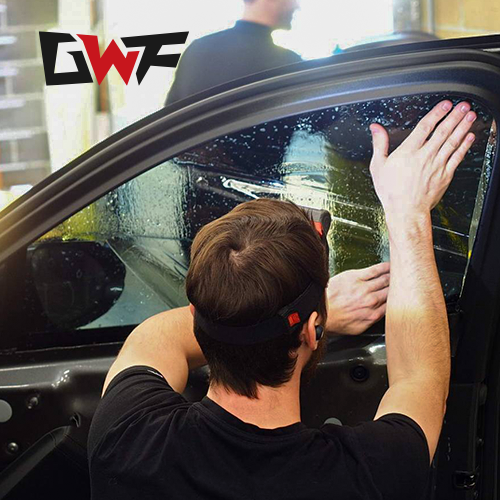 Окрашенная оконная пленка для машины