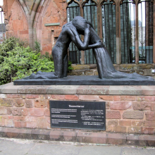 modern garden sculpture metal craft bronze old couple statue