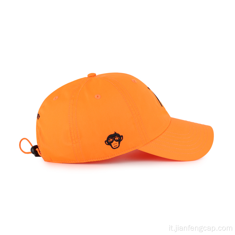 cappello da baseball con ricamo piatto e chiusura elastica