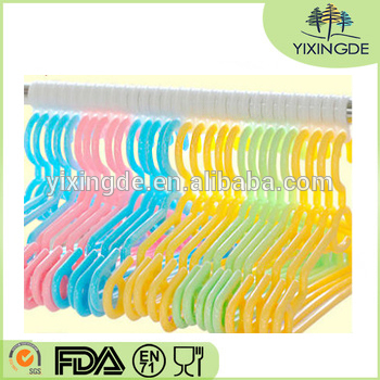 Chinese factory wholesale cheap plastic hanger for clothes