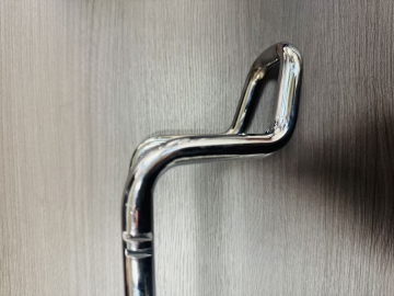 High precision auto headrest pillar