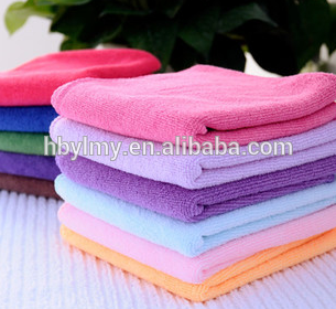 Microfiber cleaning cloth in roll