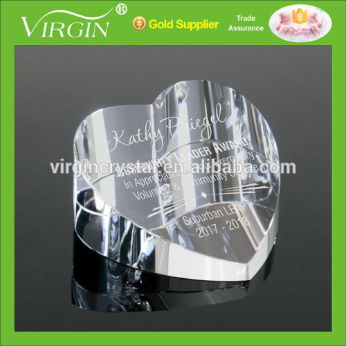 Wholesale Personalized Logo Sandblasting Crystal Heart Shape Paperweight With High Quality For Wedding Gift