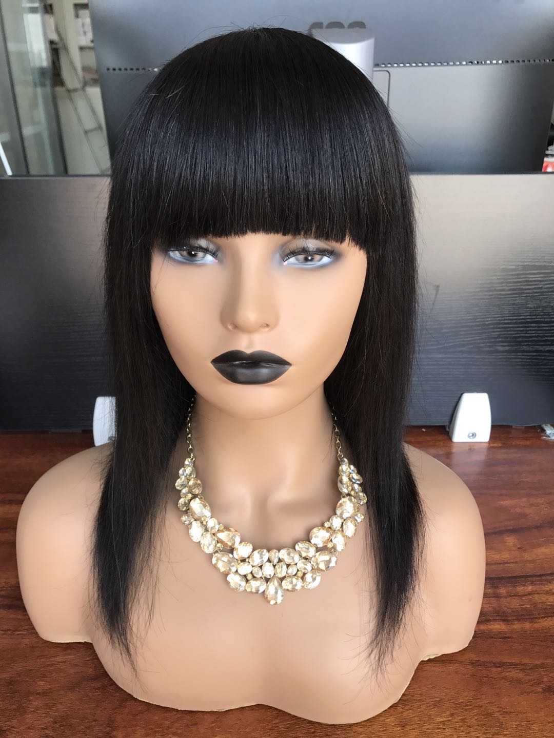 factory price peruvian hair bob,the lovely machine made wigs bob with bang