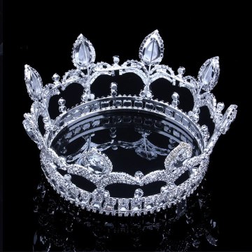 Full round fleur de lis crowns