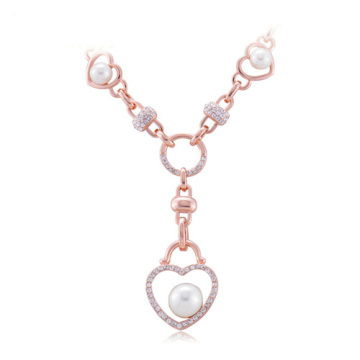 Charming heart pendant necklace0