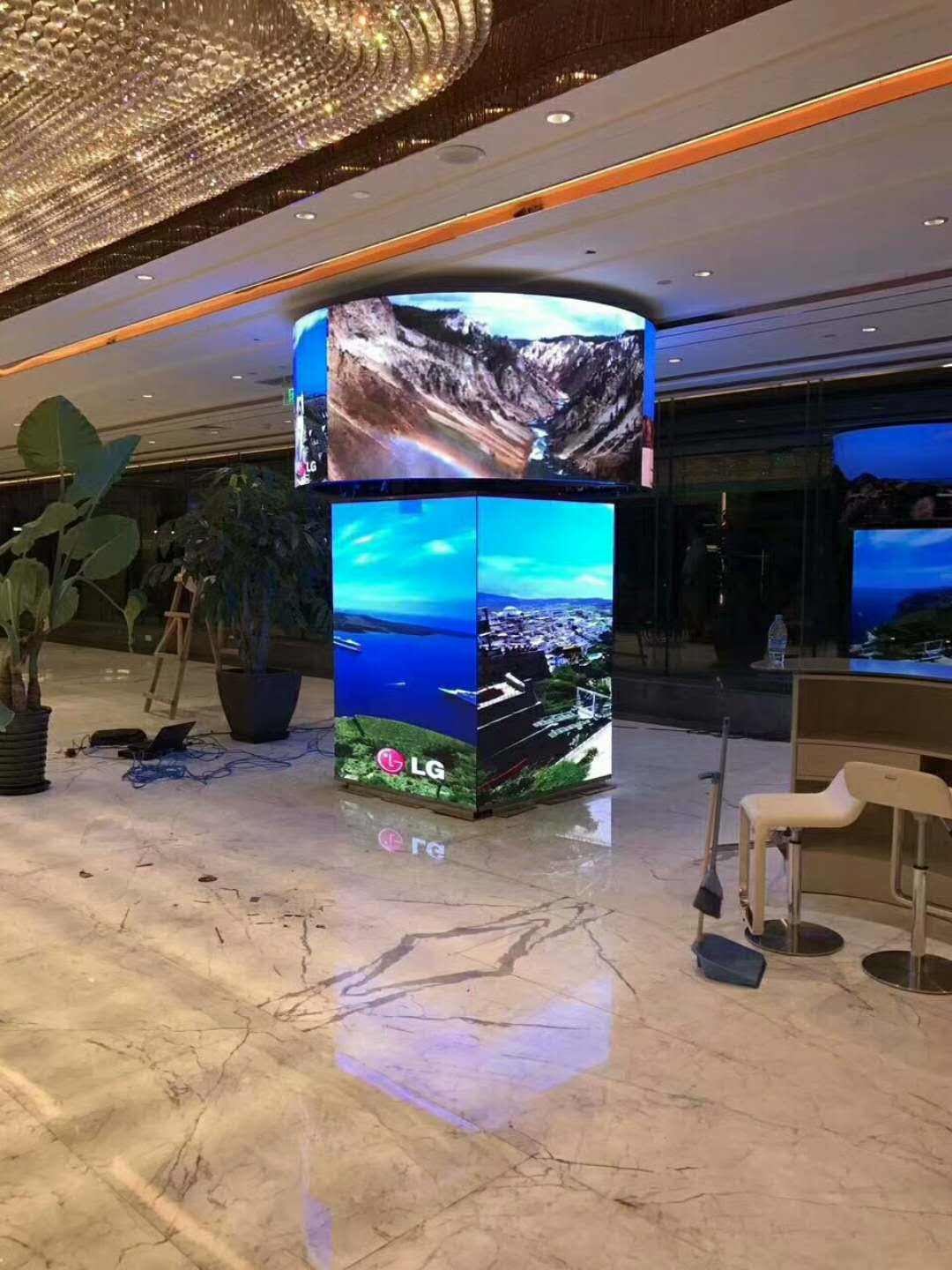 Indoor Edge Led Wall Display Installation 03