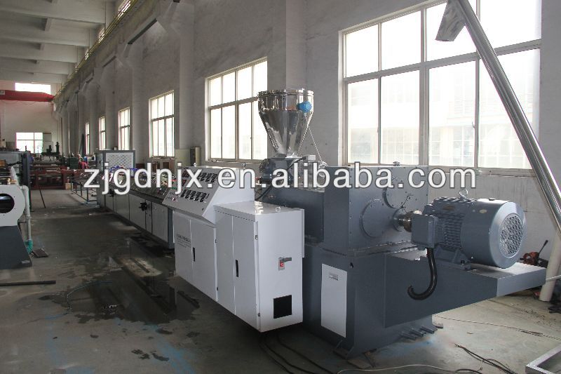 Plastic Wood Sawdust board making machine/WPC PVC door production line