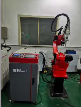 Large format laser cutting machine