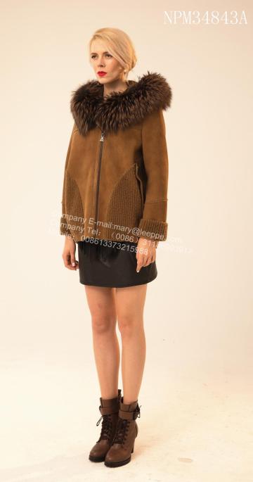 Short Rib Sleeve Kopenhagen Fur Hooded  Jacket