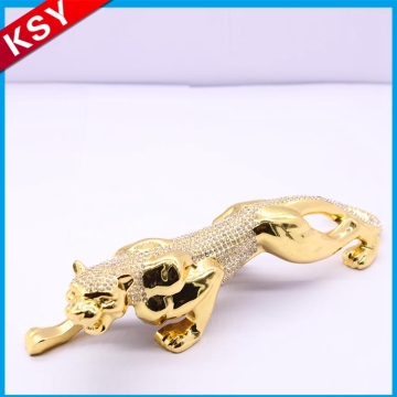 Reasonable Price China Alibaba Metal Handcrafted Sculpture Vases Craft For Decorating