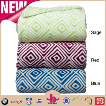 Cheap pineapple grid coral fleece blanket/2015 new style hot sale blanket/100% polyester baby soft thick blanket