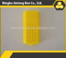 plastic bee queen cage