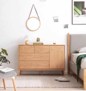 Oak wood drawers of chest