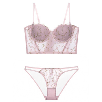 En stock Mesdames Long Broderie Bra Culotte Set