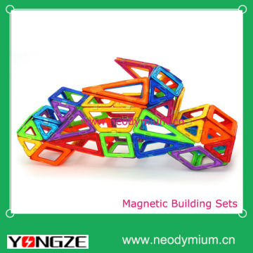 Magnetic Building Sets
