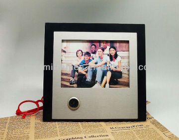 Customized design family photo frame with clock