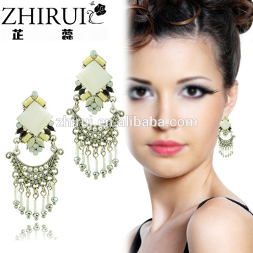 Yiwu Zhirui Jewelry chandelier resin jhumka beads earrings pearl earring