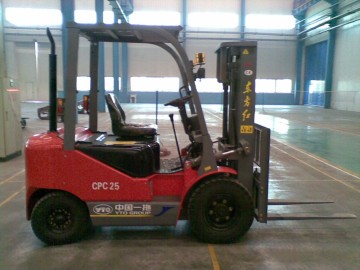 YTO 2.5ton Mechanical Diesel Forklift CPC25 hot sale
