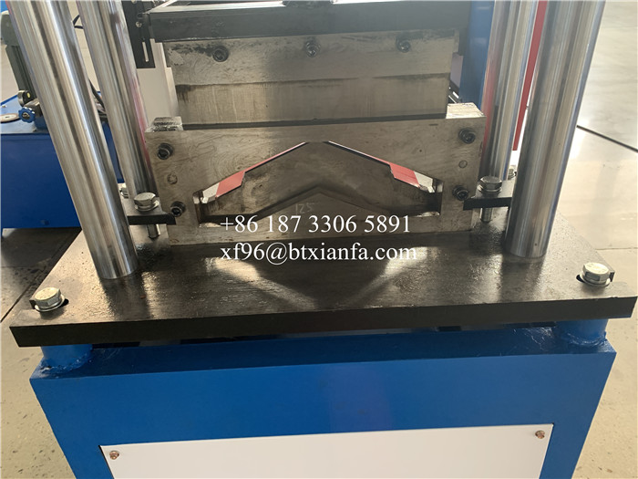 Metal Ridge Cap Machine Jpg