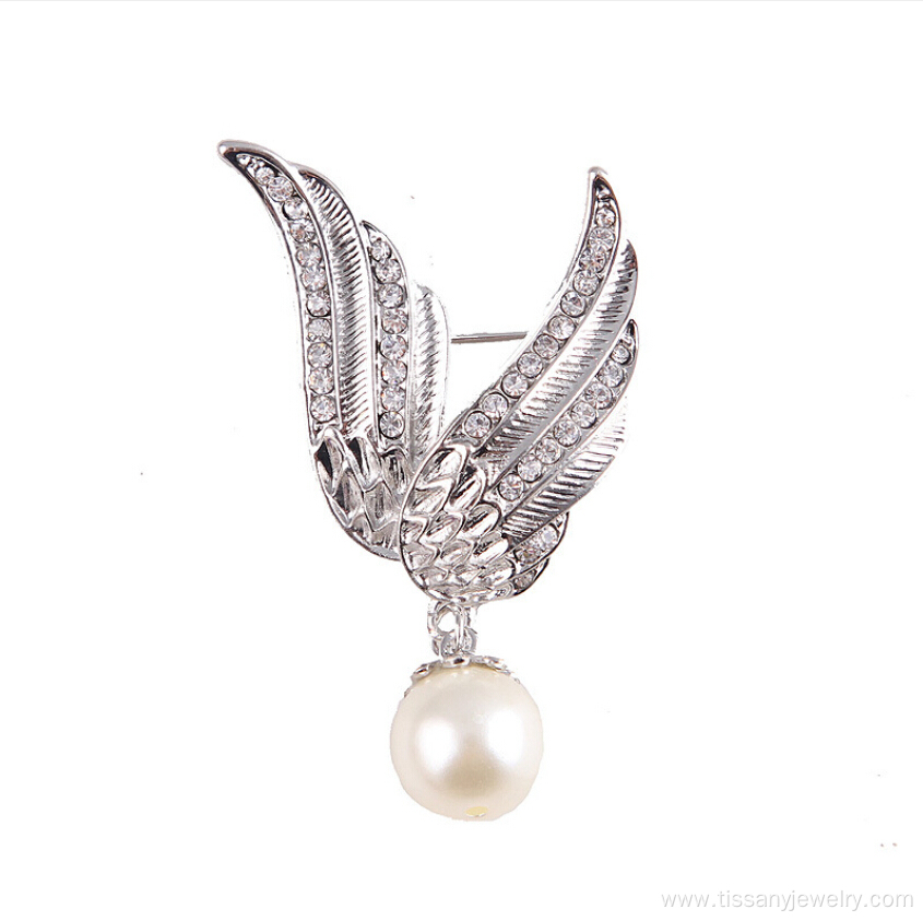 Hot sale wing brooch pins