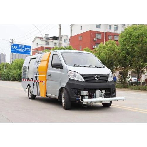 4x2 Runway Street Cleaning Vacuum Road Sweeper Truck