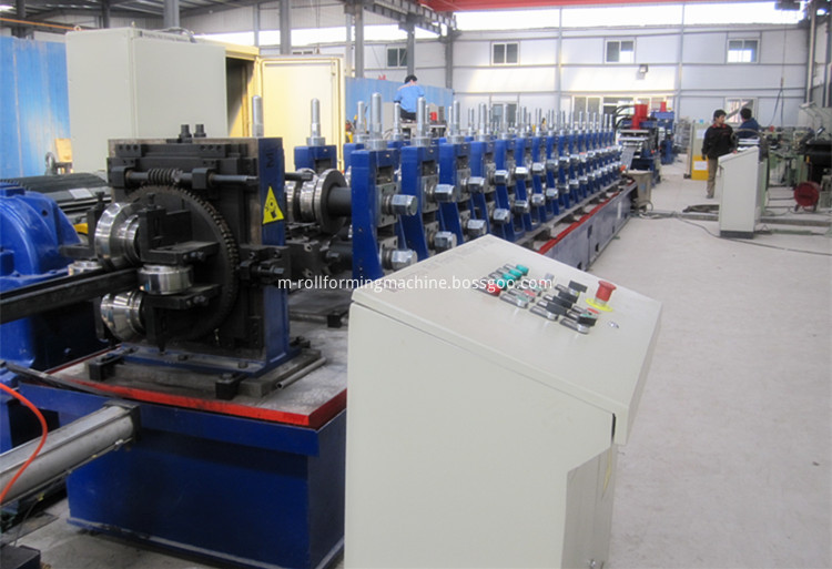 Metal stud and track roll forming machine