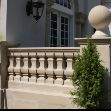 Hot sale european beautiful yellow stone balcony balustrade stone column for villa ornament