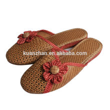 2016 Latest massager slipper bamboo light quiet indoor slipper