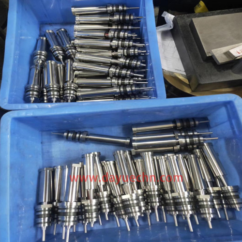 Blowing Mold Foldable Threaded Core Pin and Cavity