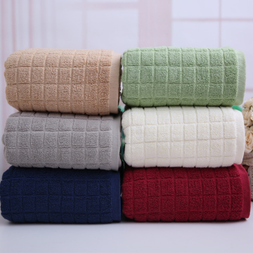 2016 hot sale luxury custom pattern bath towels