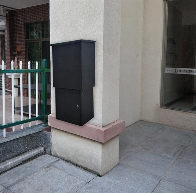 Parcel delivery box installed on the wall