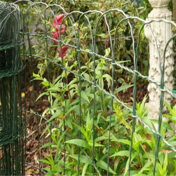 Gartenzaun aus gewelltem Draht