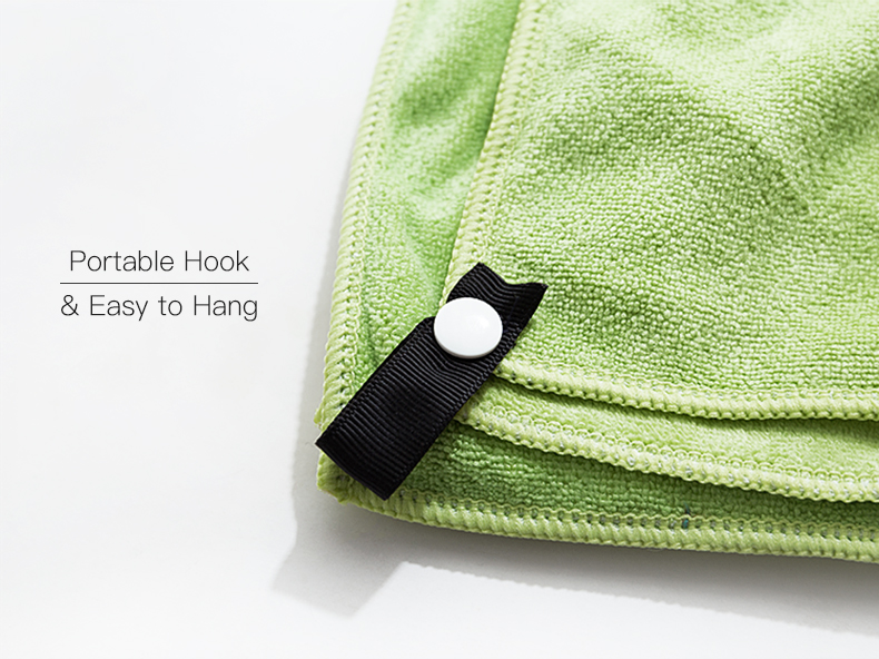 Portable sports towel