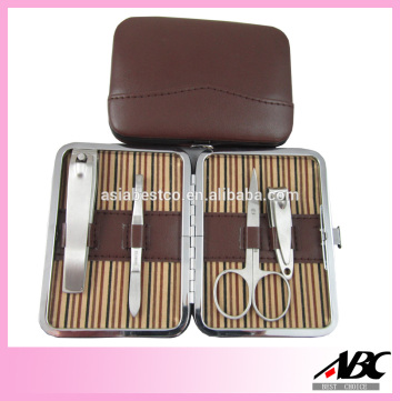 Fashionable Solid Case Solingen Manicure Set