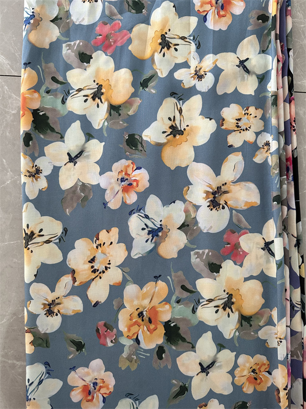 การออกแบบแฟชั่น Comeforable Rayon Print Fabrics สำหรับขาย