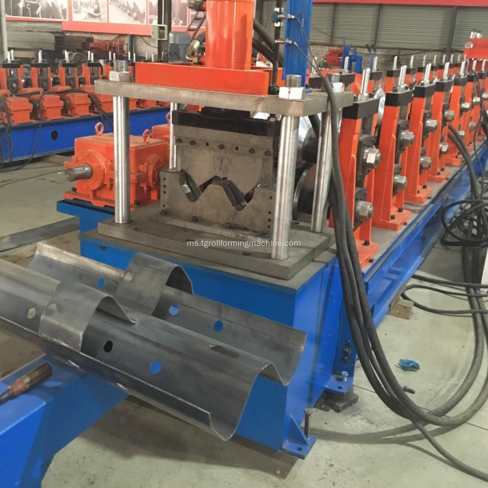 Guardrail crash barrier machine